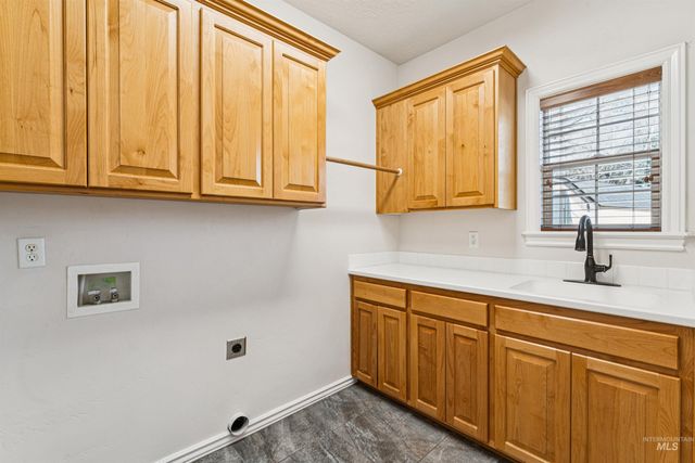 977 N Woodvalley, Eagle, ID 83616