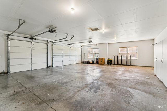 977 N Woodvalley, Eagle, ID 83616