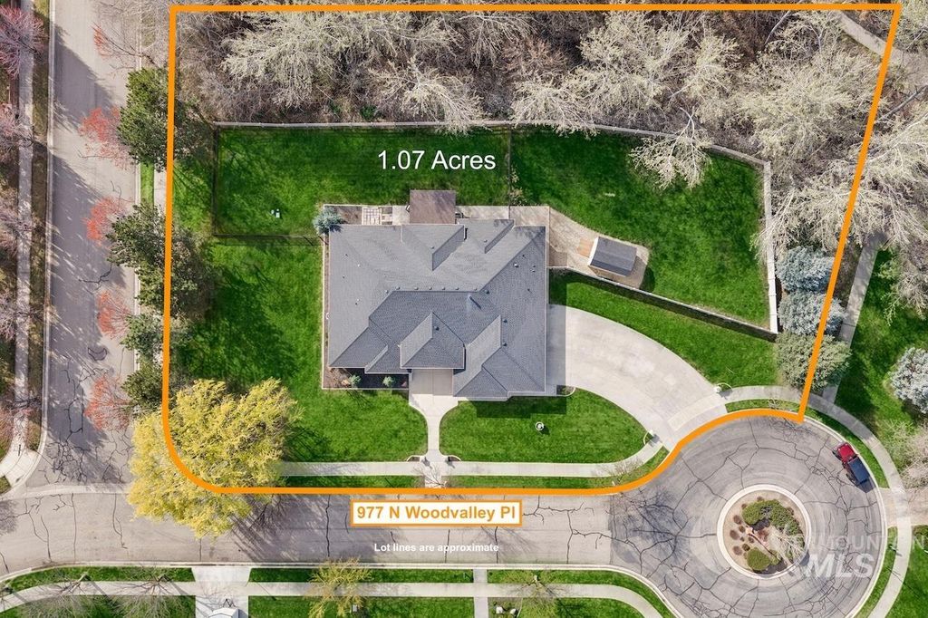 977 N Woodvalley, Eagle, ID 83616