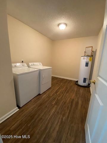 320 Brownlea Drive 1e, Greenville, NC 27858