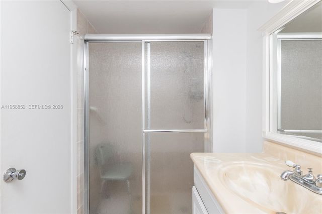 2780 NE 183rd St 1606, Aventura, FL 33160