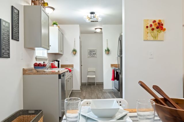 2674 Old Matthews Rd, Nashville, TN 37207