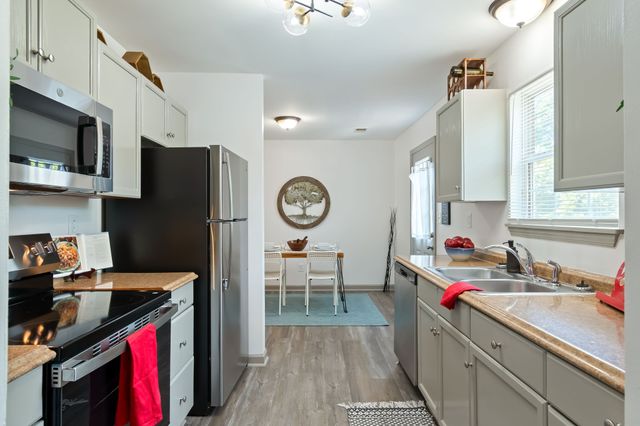 2674 Old Matthews Rd, Nashville, TN 37207