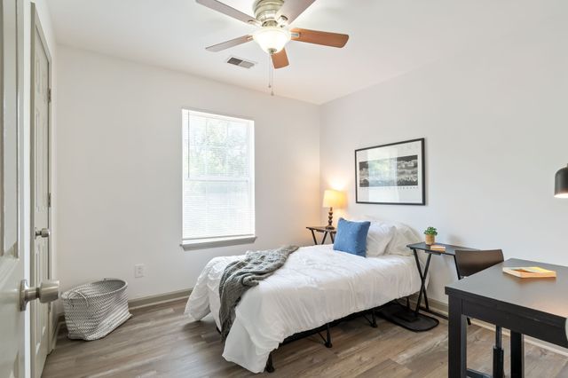 2674 Old Matthews Rd, Nashville, TN 37207