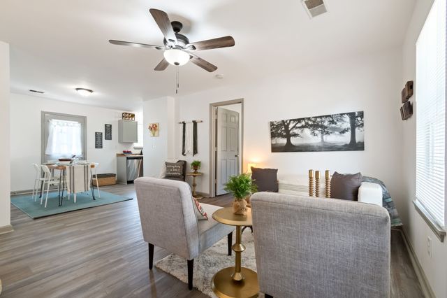 2674 Old Matthews Rd, Nashville, TN 37207
