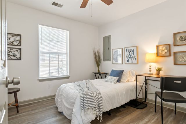 2674 Old Matthews Rd, Nashville, TN 37207