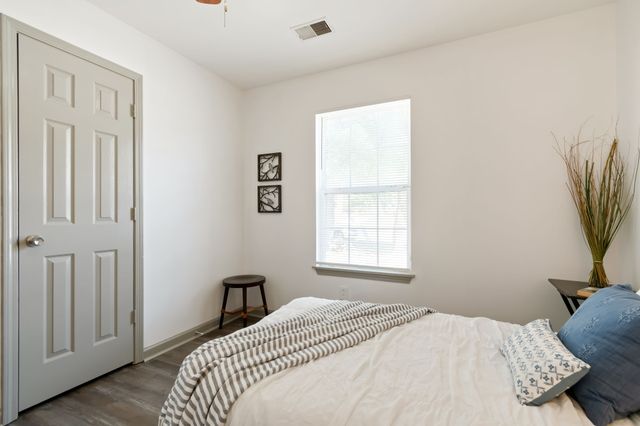 2674 Old Matthews Rd, Nashville, TN 37207