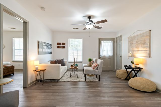 2674 Old Matthews Rd, Nashville, TN 37207
