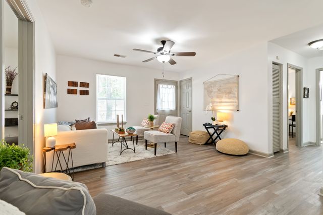 2674 Old Matthews Rd, Nashville, TN 37207