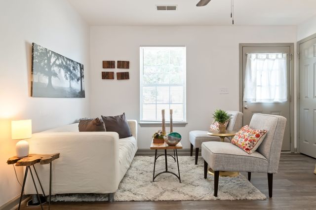 2674 Old Matthews Rd, Nashville, TN 37207