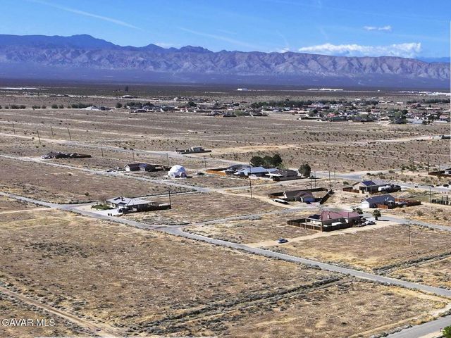 7820 Jacaranda Avenue, California City, CA 93505