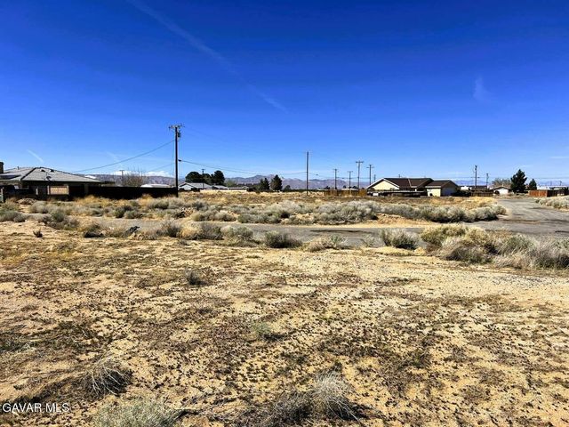 7820 Jacaranda Avenue, California City, CA 93505