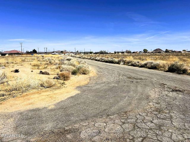 7820 Jacaranda Avenue, California City, CA 93505