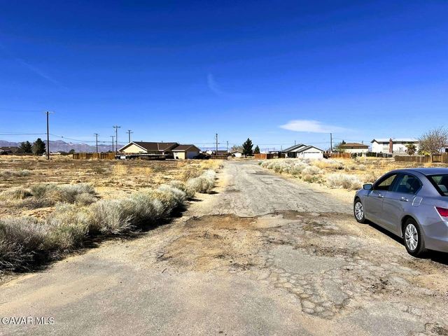 7820 Jacaranda Avenue, California City, CA 93505