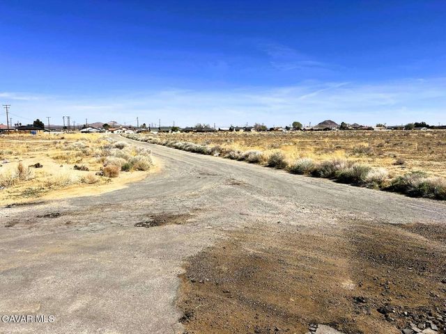 7820 Jacaranda Avenue, California City, CA 93505