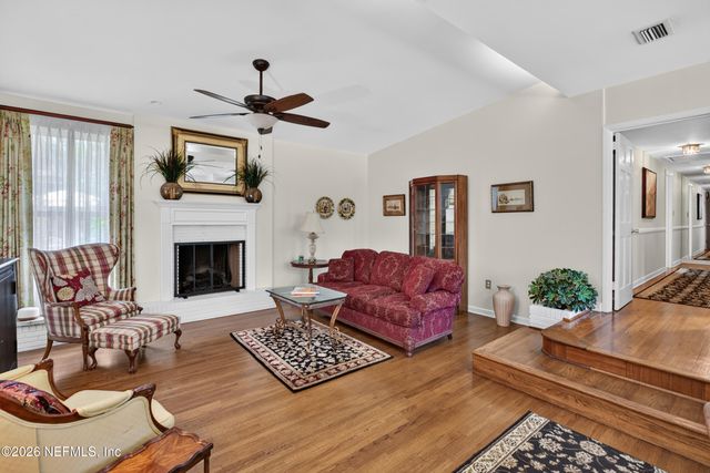 2432 JOSE Circle S, Jacksonville, FL 32217
