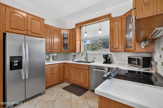 2432 JOSE Circle S, Jacksonville, FL 32217
