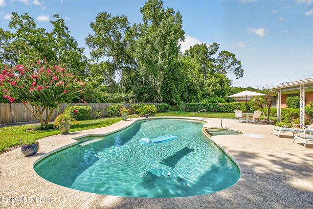 2432 JOSE Circle S, Jacksonville, FL 32217
