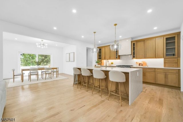 1880 Long Ter, Union Twp., NJ 07083
