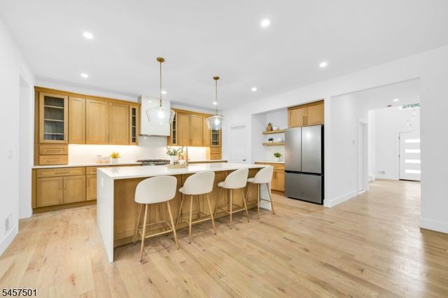 1880 Long Ter, Union Twp., NJ 07083