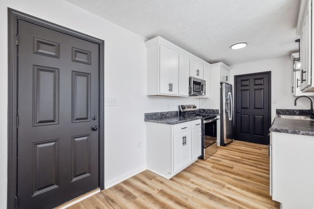 1824 Cottingham Ct, Clarksville, TN 37042