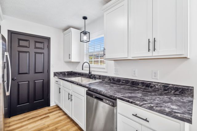 1824 Cottingham Ct, Clarksville, TN 37042