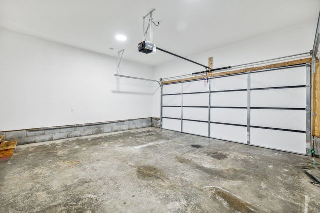 1824 Cottingham Ct, Clarksville, TN 37042