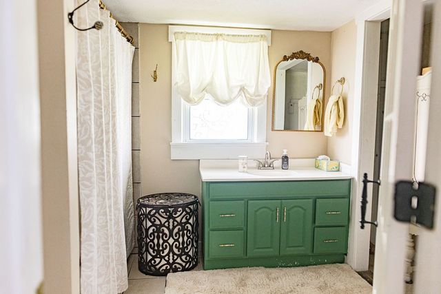 355 Whitson Rd, Bethpage, TN 37022