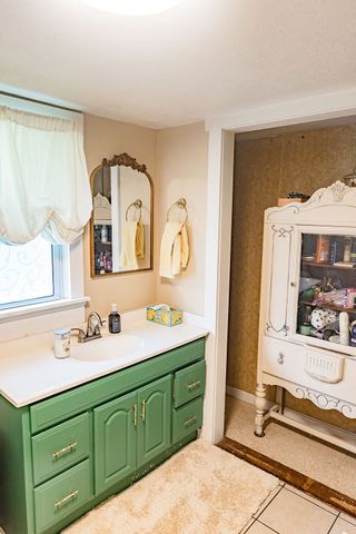 355 Whitson Rd, Bethpage, TN 37022
