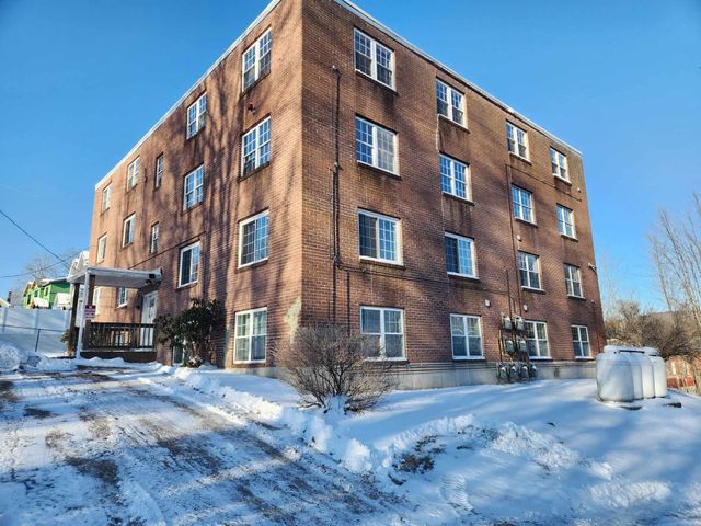 30 Beech St Apt 4C, Bristol, NH 03222