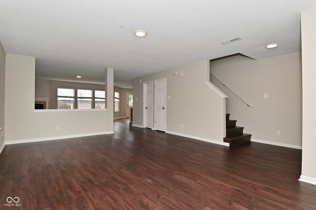 9206 Huntleigh Circle, Plainfield, IN 46168