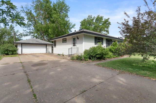 11516 Heather Street NW, Coon Rapids, MN 55433