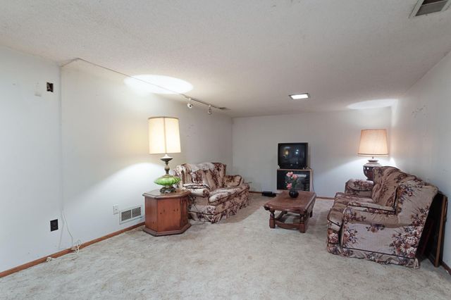 11516 Heather Street NW, Coon Rapids, MN 55433