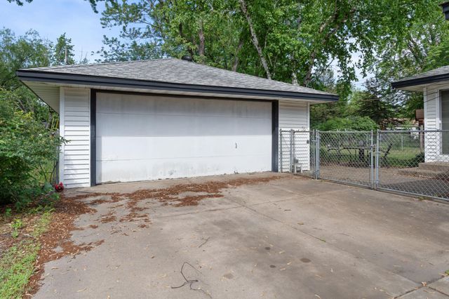 11516 Heather Street NW, Coon Rapids, MN 55433