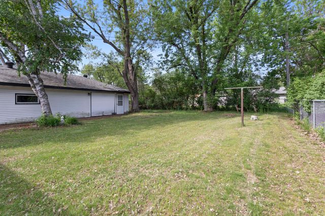 11516 Heather Street NW, Coon Rapids, MN 55433