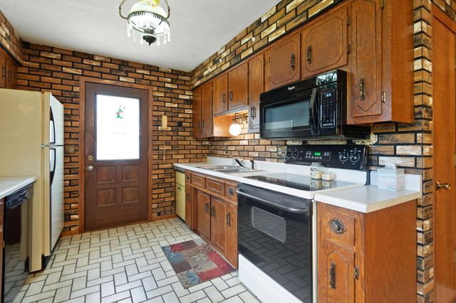 11516 Heather Street NW, Coon Rapids, MN 55433