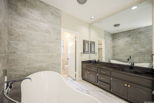 15931 MISSION RDG, San Antonio, TX 78232