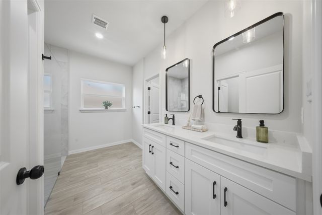 2607 White Rock Drive, Granbury, TX 76048