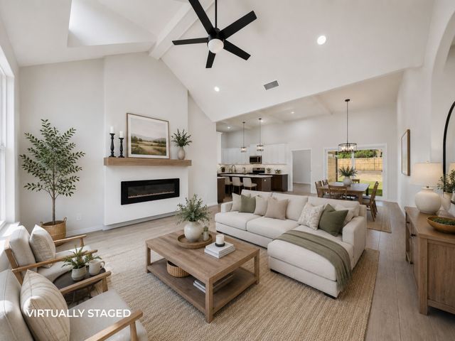 2607 White Rock Drive, Granbury, TX 76048