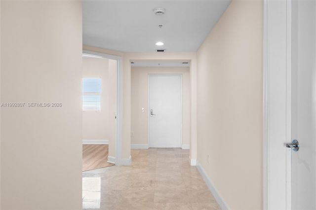 15051 Royal Oaks Lane 2103, North Miami, FL 33181