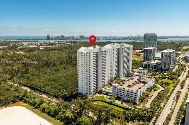 15051 Royal Oaks Lane 2103, North Miami, FL 33181