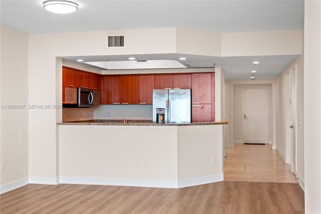 15051 Royal Oaks Lane 2103, North Miami, FL 33181