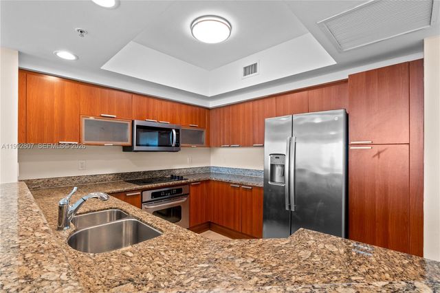 15051 Royal Oaks Lane 2103, North Miami, FL 33181