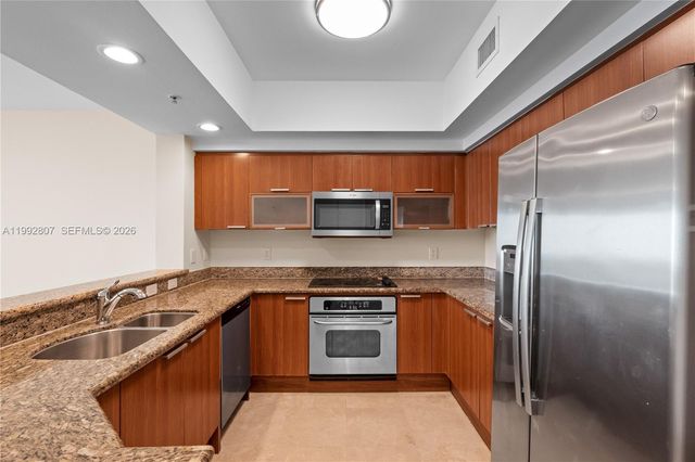 15051 Royal Oaks Lane 2103, North Miami, FL 33181