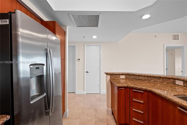 15051 Royal Oaks Lane 2103, North Miami, FL 33181