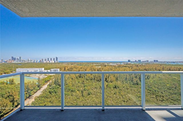 15051 Royal Oaks Lane 2103, North Miami, FL 33181