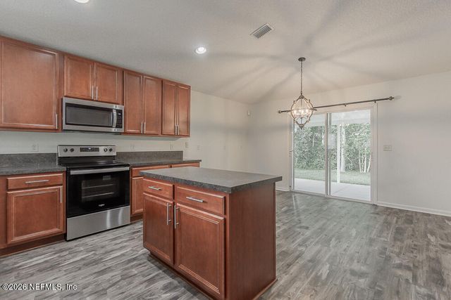 76401 DEERWOOD Drive, Yulee, FL 32097