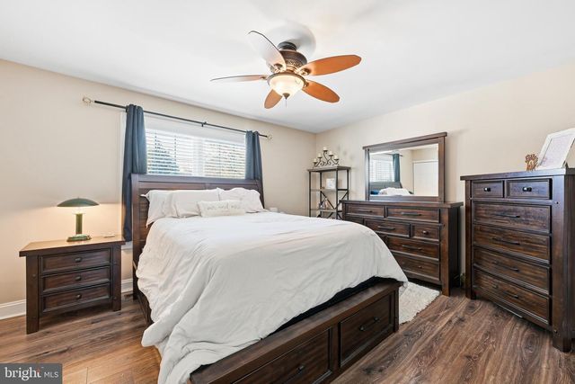 55 VIOLET LN, Newtown, PA 18940