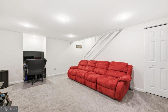 55 VIOLET LN, Newtown, PA 18940