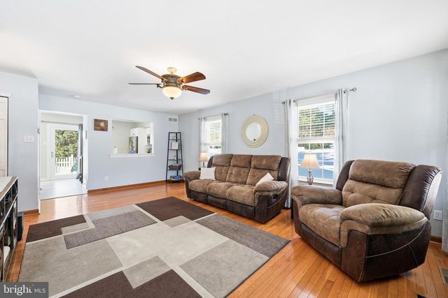 55 VIOLET LN, Newtown, PA 18940